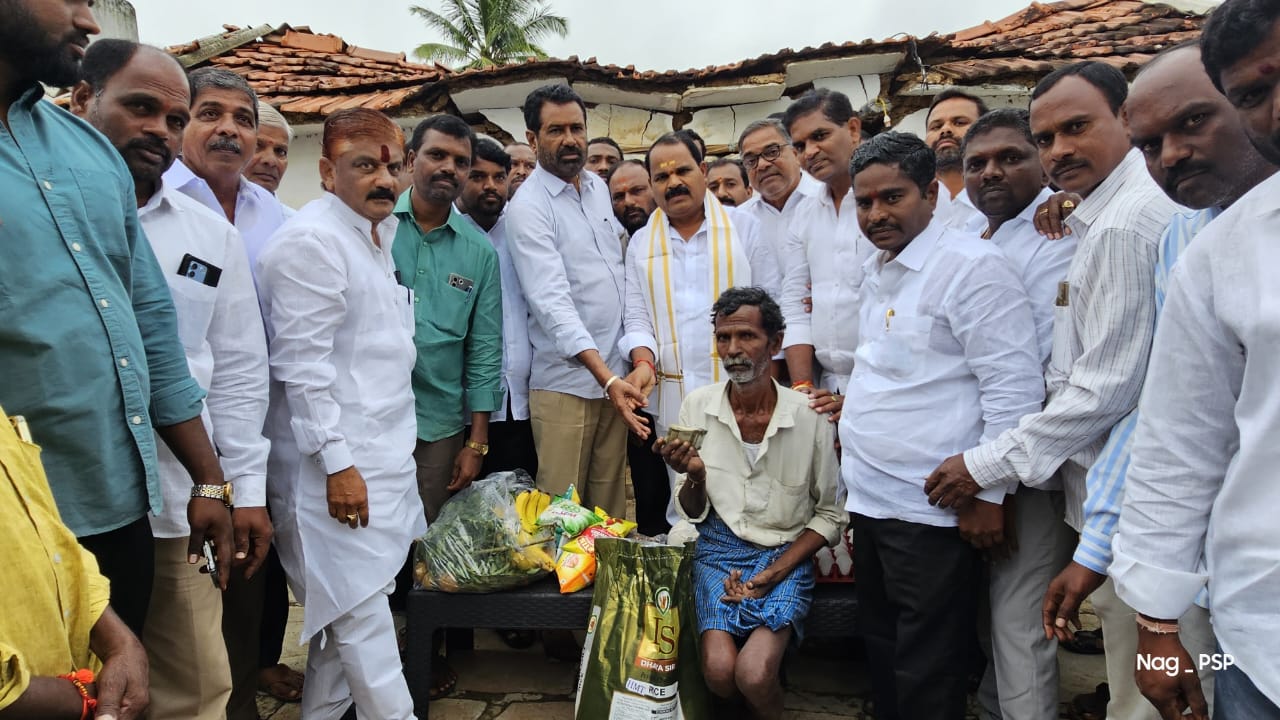 వర్ష ప్రభావానికి నష్టపోయిన బాధితులను ఆదుకుంటాం : ఎమ్మెల్యే వీర్లపల్లి శంకర్