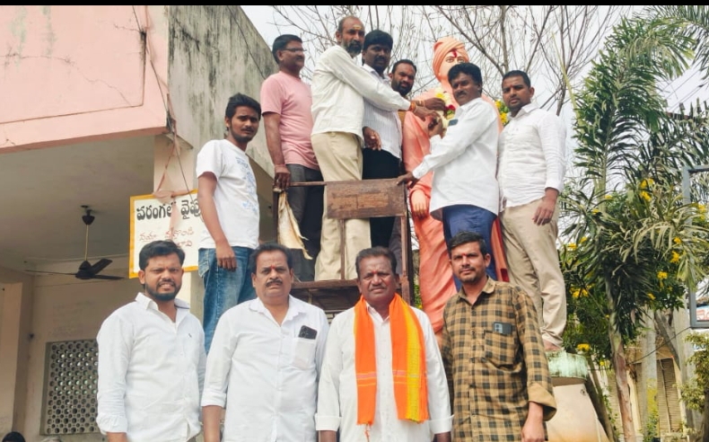 యువత స్వామి వివేకానంద అడుగుజాడల్లో నడవాలి :  తడుక వినయ్ గౌడ్