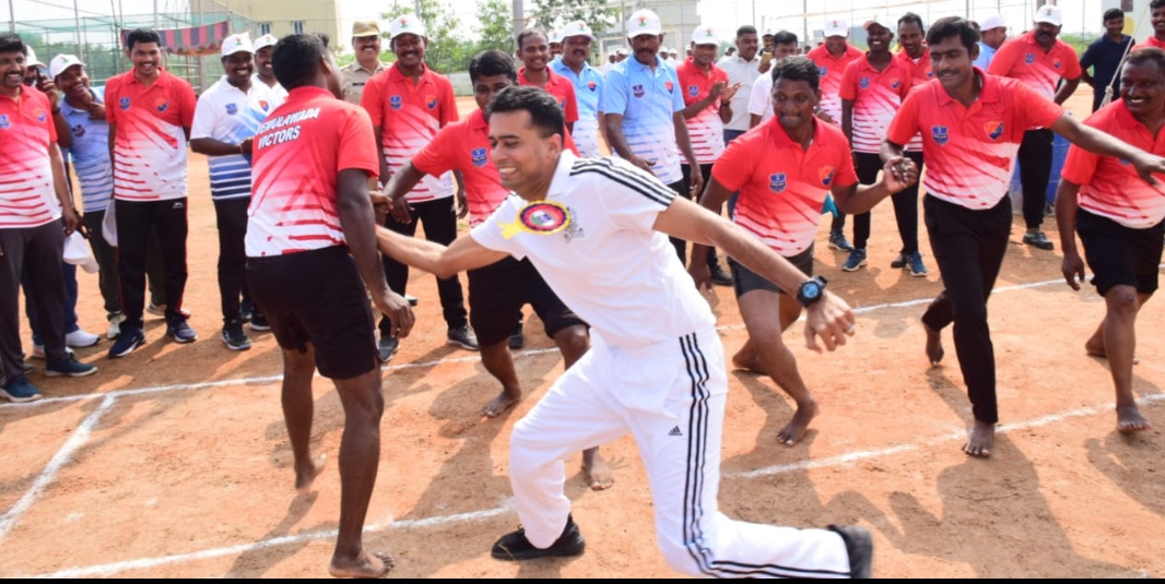 24/7 విధినిర్వహణలో ఉండే పోలీస్ వారికి క్రీడలు మానసికొల్లసాన్ని కలిగిస్తాయి : జిల్లా ఎస్పీ అఖిల్ మహాజన్ ఐపిఎస్. 