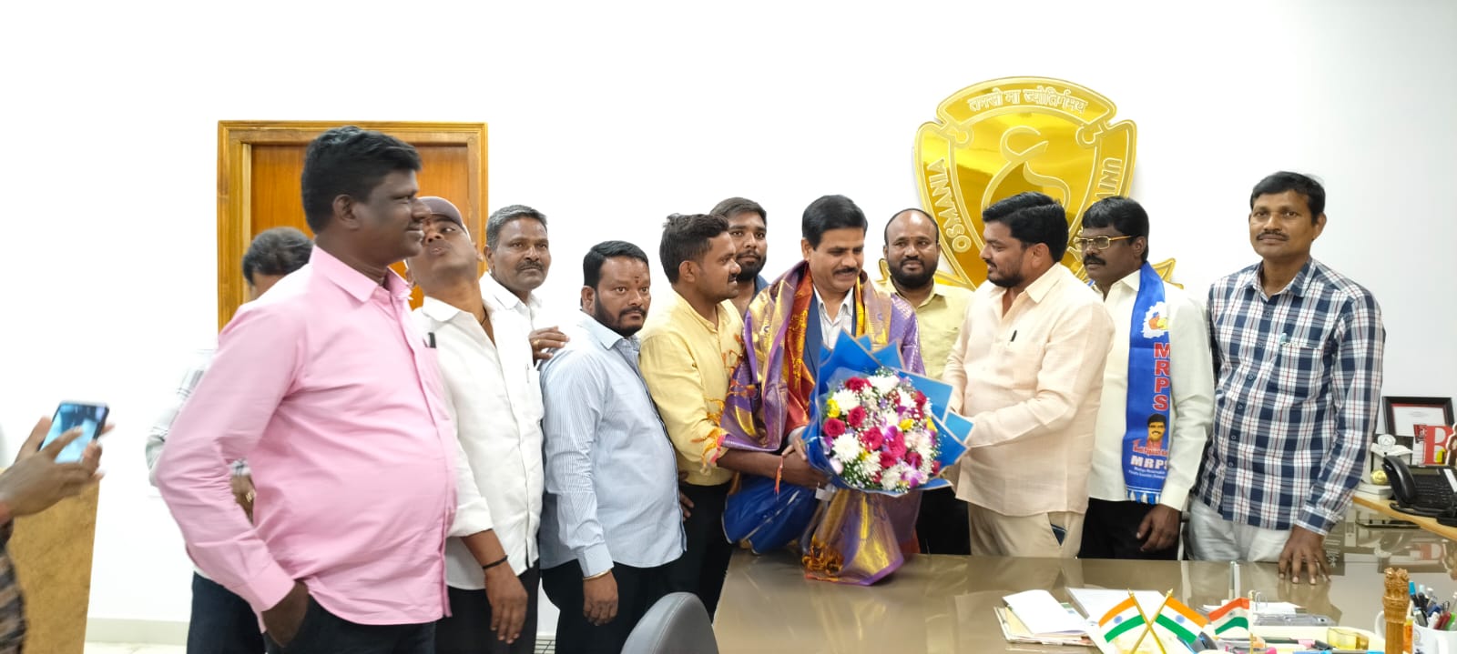 నూతన ఉస్మానియా యూనివర్సిటీ దళిత ఉపకులాపతి కి  రాష్ట్ర జేఏసీ నేతల సన్మానం