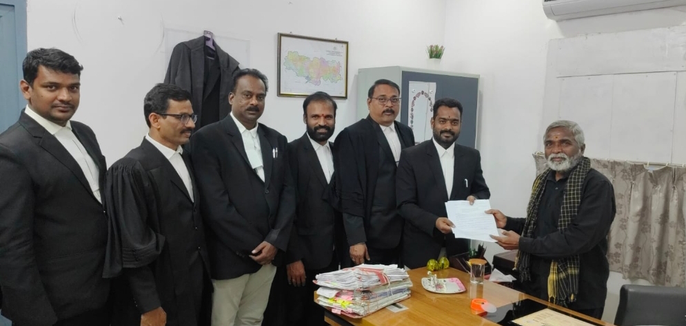 జిల్లా జడ్జిని కలిసిన  సీనియర్ సివిల్ జడ్జి కోర్టు AGP