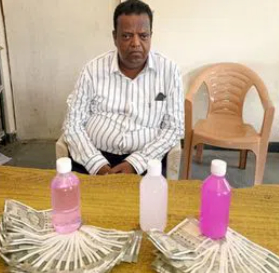 ఏసీబీ వలలో విద్యుత్&zwnj; ఏడీఈ