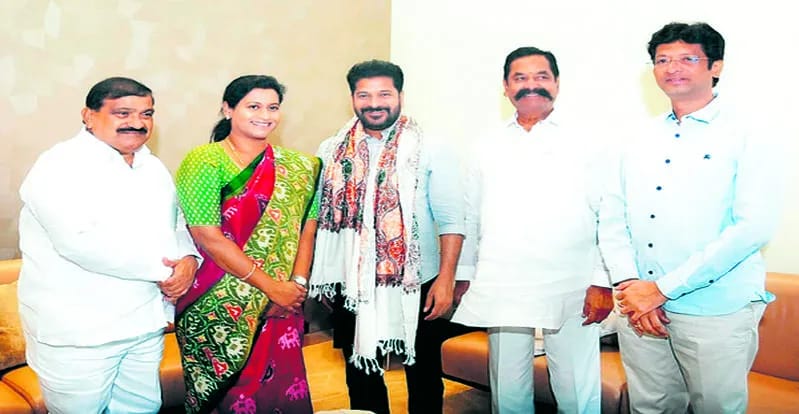 ఎమ్మెల్సీ పట్నం, మాజీ ఎమ్మెల్యే తీగలతో కలిసి సీఎంతో భేటీ