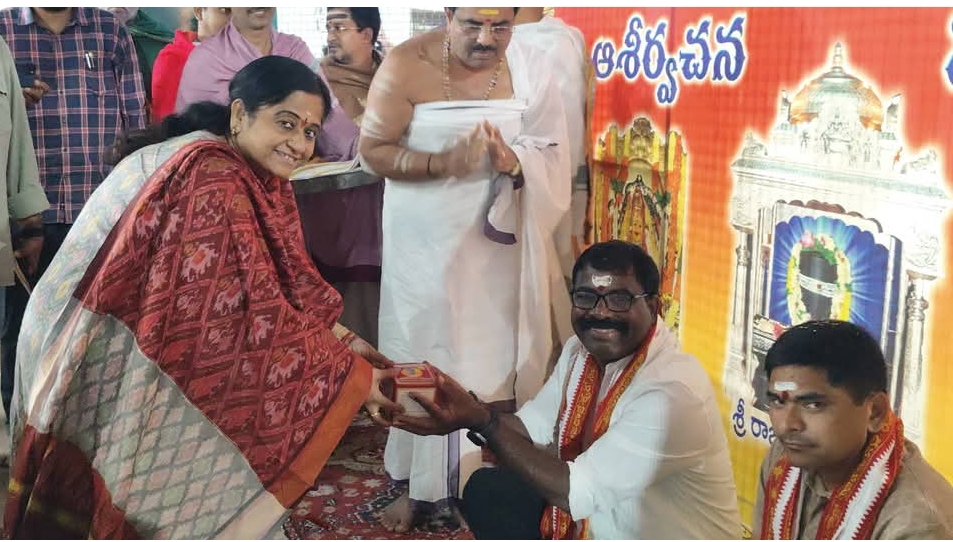 శ్రీ భీమేశ్వర స్వామివారిని దర్శించుకున్న నల్లగొండ గద్దర్