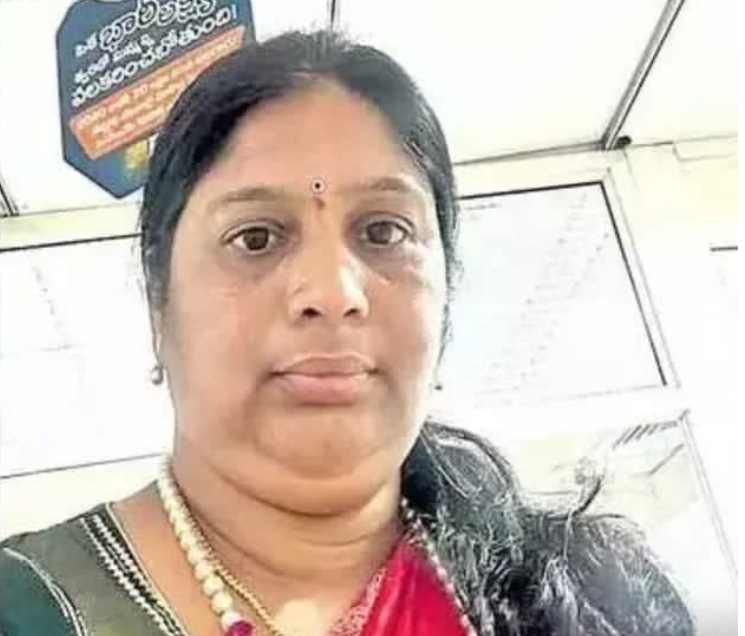 వడ్డీ ఆశ చూపి రూ. 25 కోట్లు మోసం: లేడీ పరార్