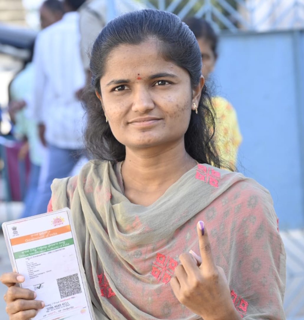 నిజామాబాద్ లో ప్రశాంతంగా ప్రారంభమైన రెండవ విడత పోలింగ్