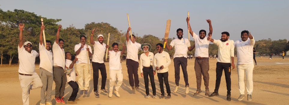 క్రీడా స్ఫూర్తిని చాటిన నిజామాబాద్ ప్రెస్ క్లబ్ క్రికెట్ మ్యాచ్ లు