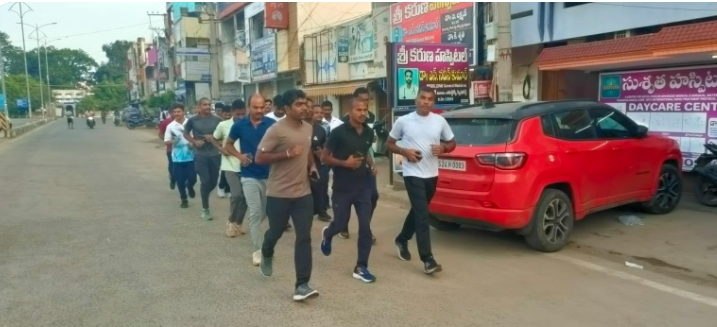వ్యాయామంతోనే ఆరోగ్యం : టౌన్ ఇన్స్పెక్టర్ గట్ల మహేందర్ రెడ్డి