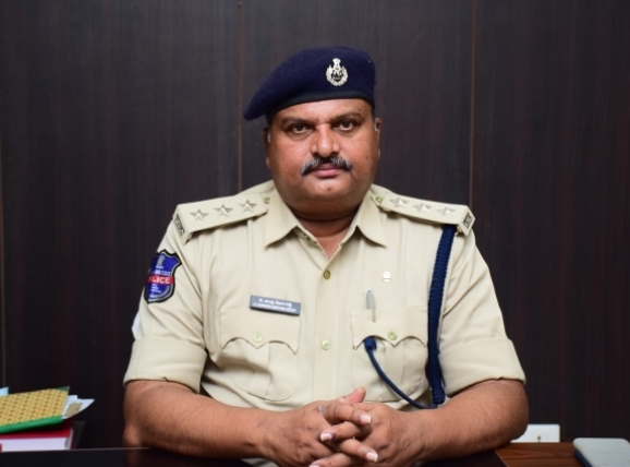 వ్యక్తి ఆత్మహత్యకు కారణమైన నిందుతురాలికి ఏడాది జైలు శిక్ష.