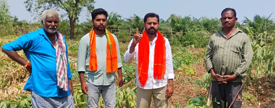 కౌలు పేరుతో గిరిజన రైతు జామాయిల్ తోటను ద్వంసం చేసిన గిరిజనేతరుల పై ఆగ్రహం వ్యక్తం చేసిన బీజేపీ అశ్వరావుపేట నియోజక వర్గ నాయకులు తంబల్ల రవి