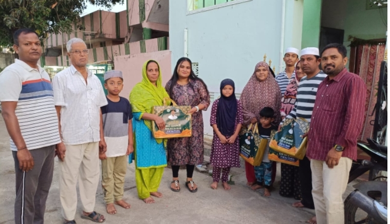 కామారెడ్డి: 14వ వార్డ్ లో రంజాన్ తోఫా పంపిణీ 