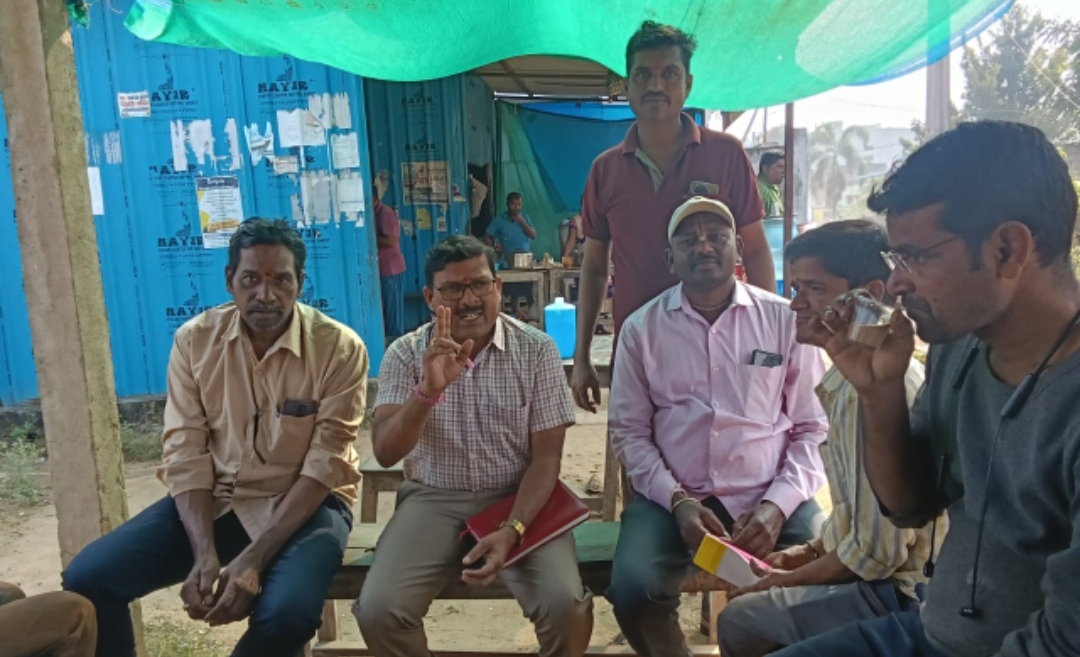 కార్మికులు ఆరోగ్య సంరక్షణకు ప్రాధాన్యత ఇవ్వాలి : సైకాలజిస్ట్ కె. పున్నంచందర్