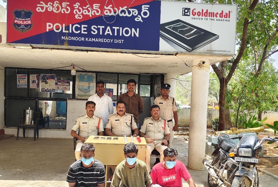 హైవేలపై దోపిడీలకు పాల్పడుతున్న అంతర్&zwnj;రాష్ట్ర ముఠా అరెస్ట్ &ndash; రిమాండ్&zwnj;కు తరలింపు