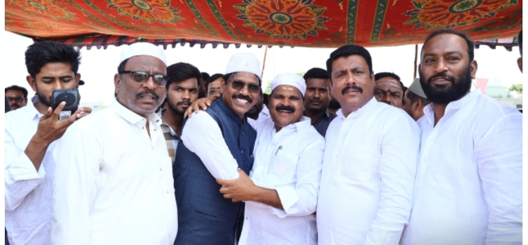 మొహమ్మద్ ఇబ్రహీంకు బక్రీద్ శుభాకాంక్షలు తెలిపిన ఎమ్మెల్యే వీర్లపల్లి శంకర్