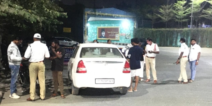 డ్రంక్ అండ్ డ్రైవ్ పై పోలీసులు కఠినంగా వ్యవహరిస్తున్న మారని మందుబాబులు