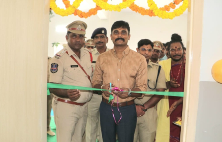 సైబర్ నేరాల బారిన పడకుండా ప్రజలు ఎప్పటికప్పుడు అప్రమత్తంగా ఉండాలి : ఎస్పీ రోహిత్ రాజు ఐపిఎస్