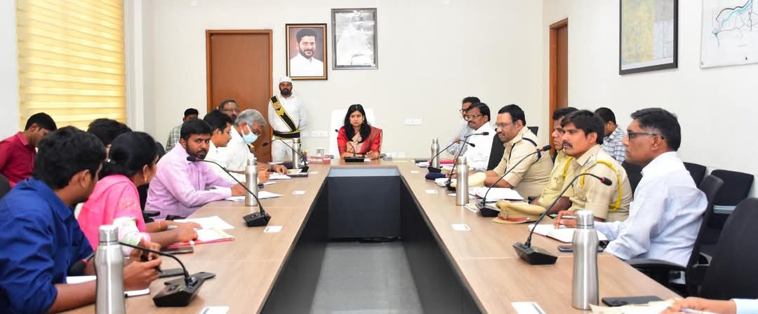 సమన్వయంతో డ్రగ్స్ నియంత్రించాలి : కలెక్టర్ గరిమ అగ్రవాల్