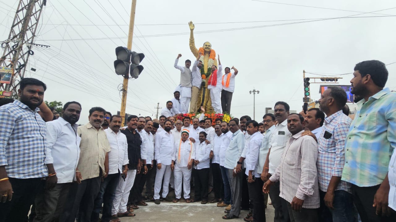 జనం గుండెలో దేవుడు వైయస్ రాజశేఖర్ రెడ్డి :షాద్ నగర్ ఎమ్మెల్యే వీర్లపల్లి శంకర్