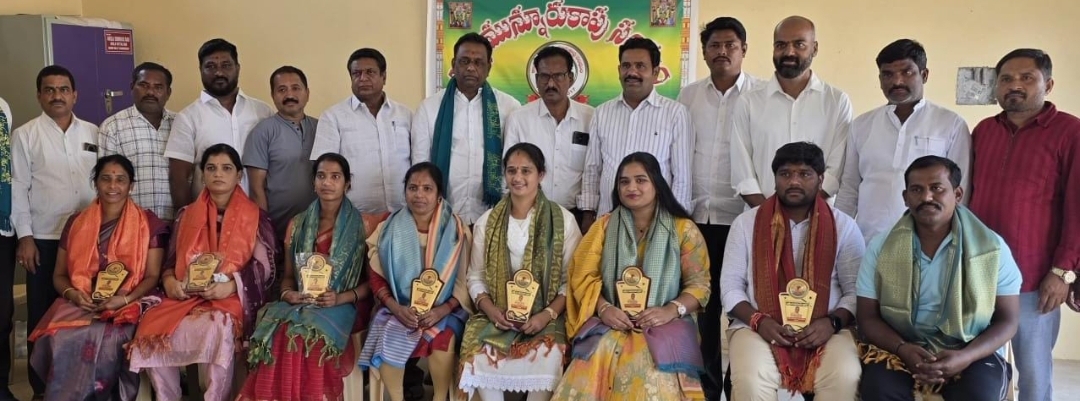 జిల్లా సంఘం ఆధ్వర్యంలో మున్నూరుకాపు కౌన్సిలర్లకు సన్మానం