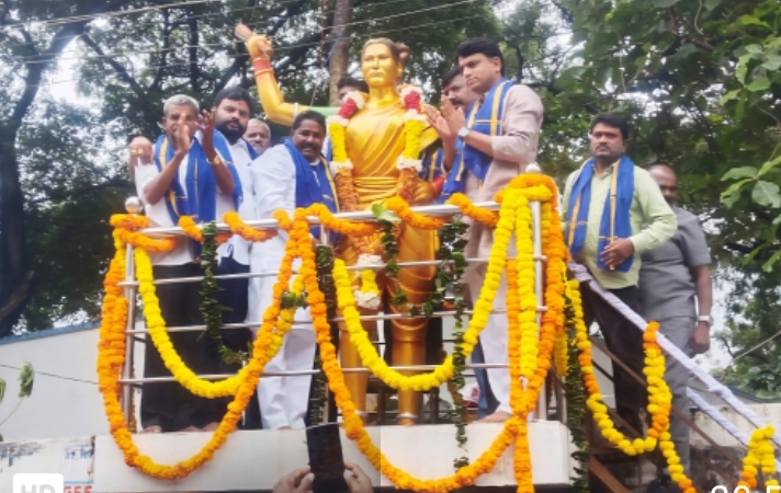 చాకలి ఐలమ్మ విగ్రహాన్ని ఆవిష్కరించిన ఎమ్మెల్యే దొంతి