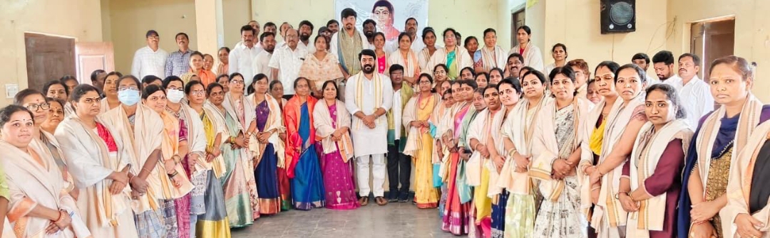 సావిత్రి బాయి పూలే నేటితరం ఉపాధ్యాయులకు, మహిళలకు ఆదర్శప్రాయం : గ్రంధాలయ చైర్మన్ ఎలుగంటి మధుసూదనరెడ్డి రెడ్డి