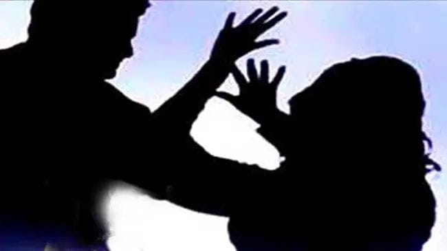 దారుణం.. వైద్యం పేరుతో నవ వధువుపై బాబా అత్యాచారం