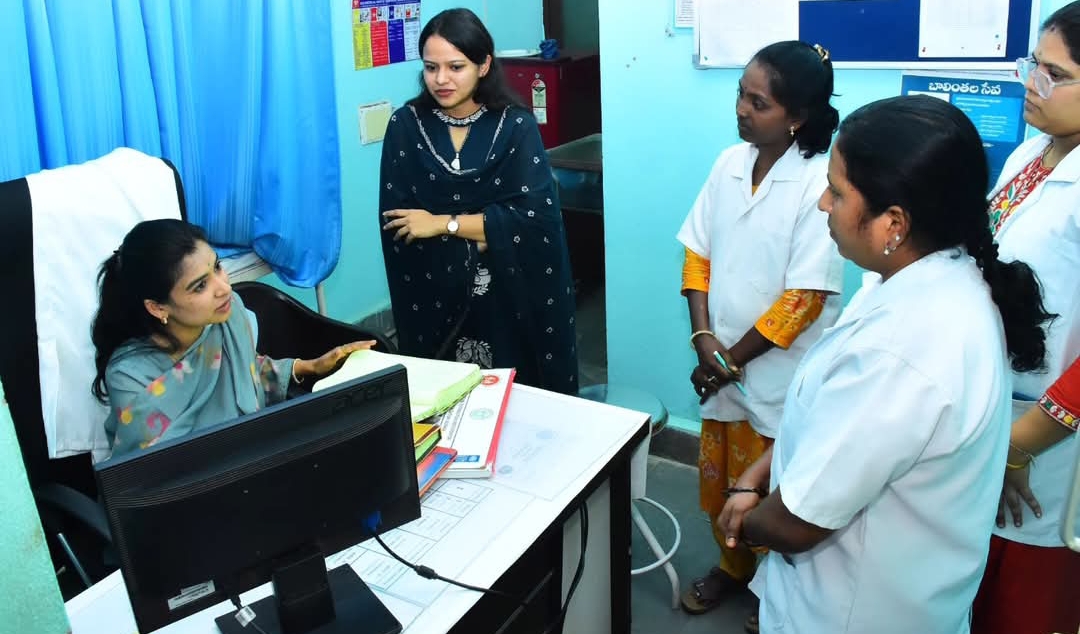 అందుబాటులో ఉండాలి.. వైద్యం అందించాలి : జిల్లా కలెక్టర్ గరిమ అగ్రవాల్