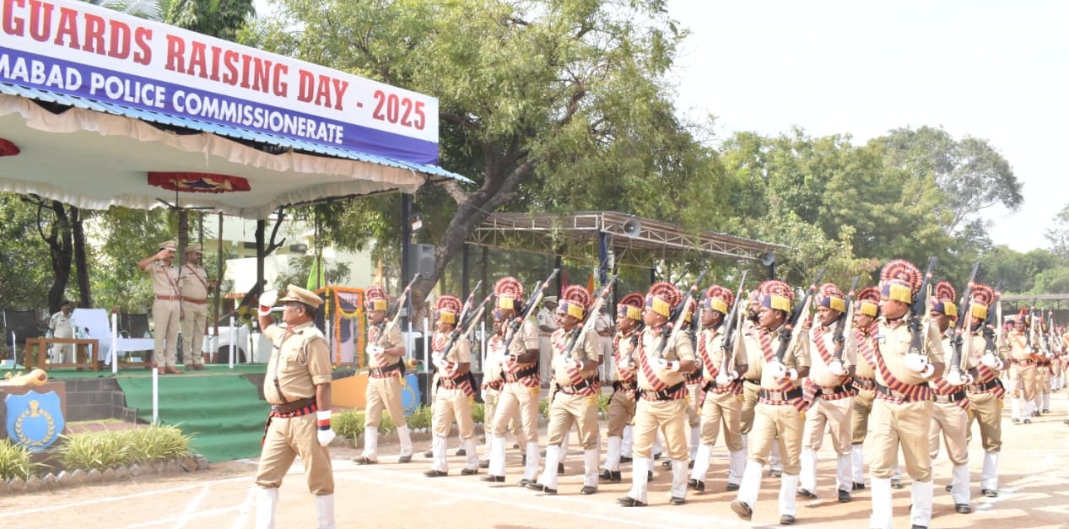 హోంగార్డ్స్ 63 వ రైసింగ్ డే కార్యక్రమంలో పాల్గొన సిపి సాయి చైతన్య