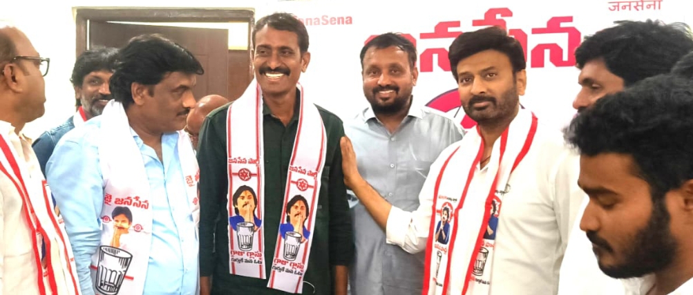 జనసేన పార్టీ జూలూరుపాడు మండల అధ్యక్షునిగా ఉసికల రమేష్ 