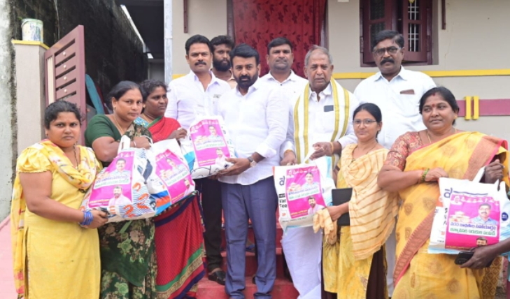 ఖమ్మం వరద బాధితులకు అండగా BRS నగర పార్టీ అధ్యక్షుడు పగడాల నాగరాజు