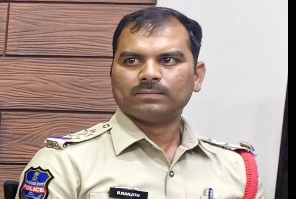 స్టేషన్ బెయిల్ కోసం 40 వేలు అడిగిన ఎస్ఐ పై ఏసీబీ కేసు