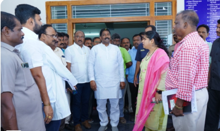 ప్రభుత్వ జిల్లా ఆస్పత్రి, వైద్య కళాశాల ప్రారంభోత్సవాలకు పకడ్బందీగా ఏర్పాట్లు చేయాలి