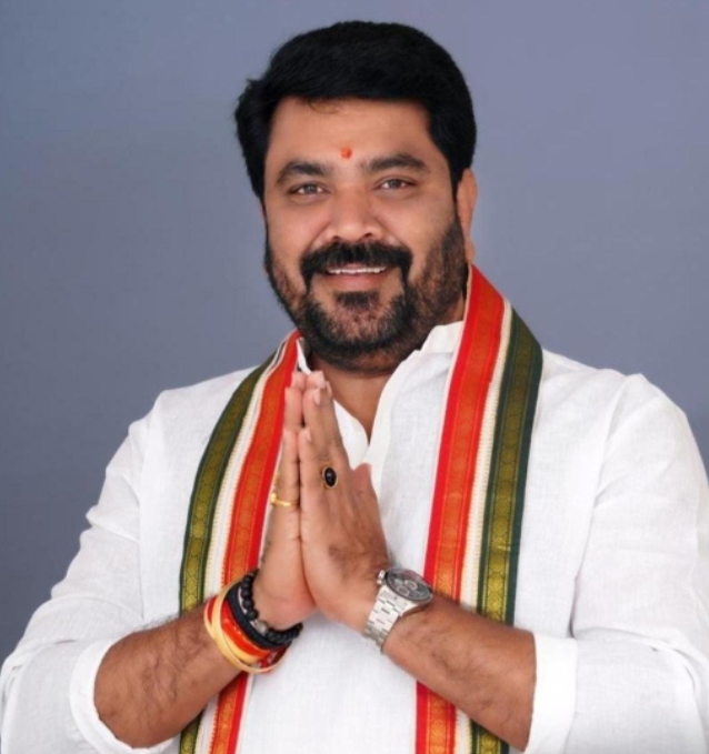 నూతన సంవత్సర శుభాకాంక్షలు తెలిపిన జిల్లా  గ్రంధాలయ చైర్మన్ ఎలుగంటి మధుసూదన్ రెడ్డి