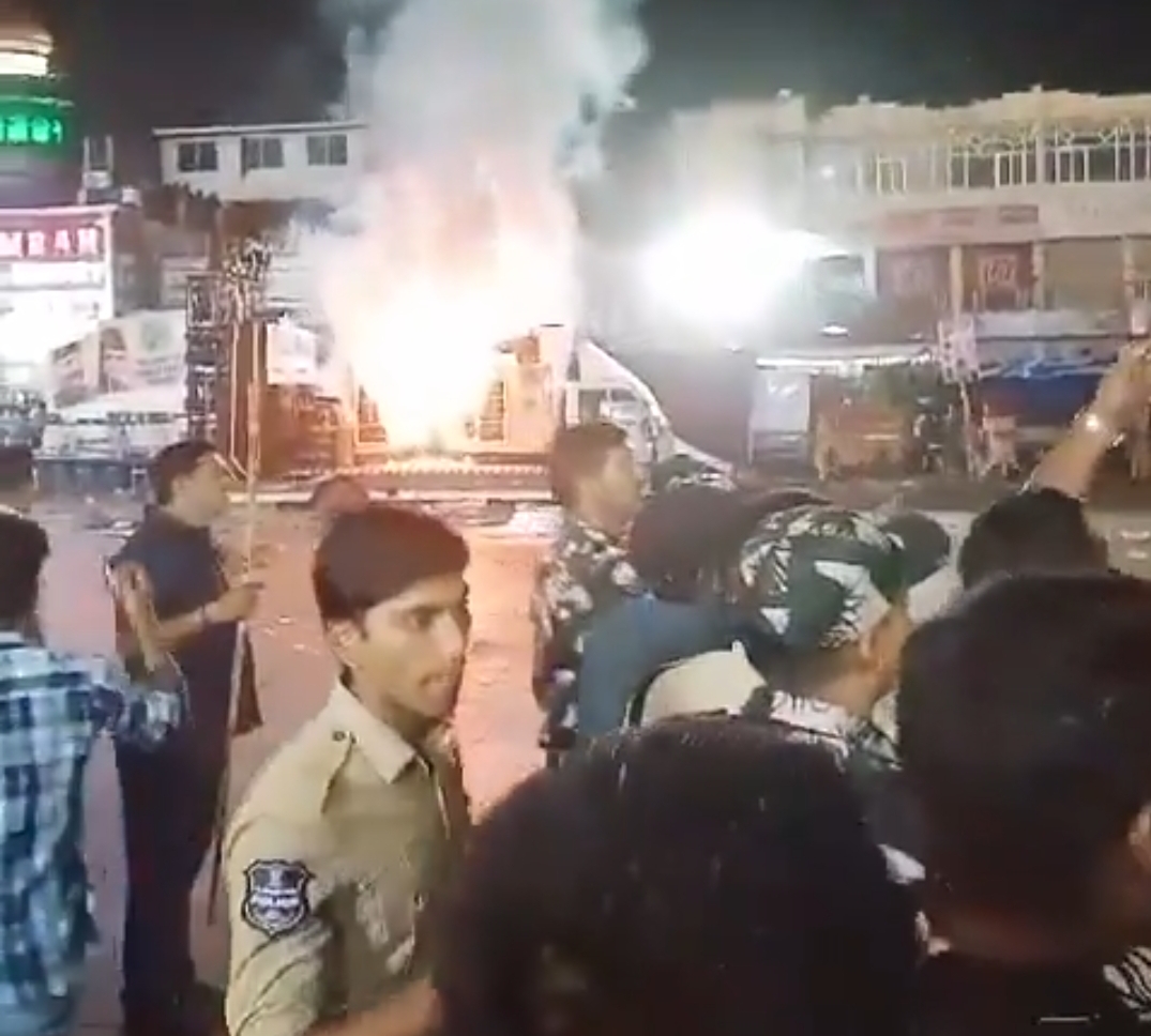 మిలాద్ ర్యాలీలో అపశృతి 