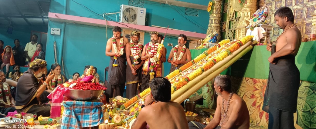 అన్నారుపాడు గ్రామంలో ఘనంగా అయ్యప్పస్వామి మహా పడిపూజ కార్యక్రమం