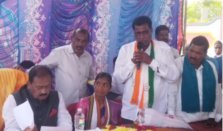 కాంగ్రెస్ పార్టీలో చేరిన వివిధ పార్టీల నాయకులు