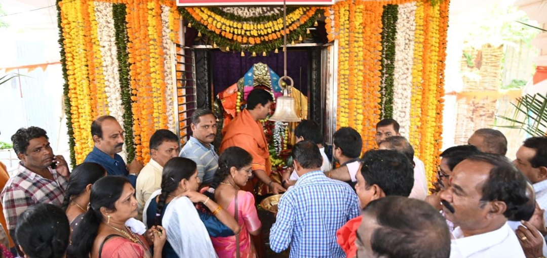 పాత కలెక్టరేట్ ప్రాంగణంలో ఘనంగా నవదుర్గ మాత ఆలయ 5వ వార్షికోత్సవ మహోత్సవం