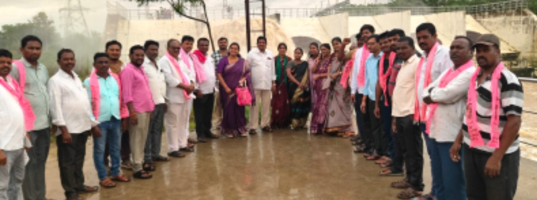 అశ్వాపురం మండలంలో సీతారామ పంప్ హౌస్ ను సందర్శించిన బిఆర్ఎస్ పార్టీ రాష్ట్ర మహిళా నాయకురాలు పవని గౌడ్