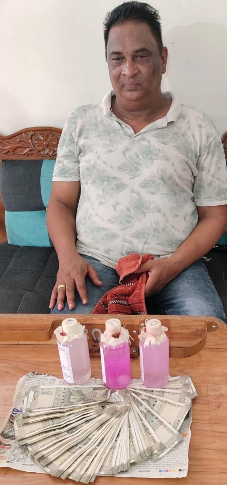 ఏసీబీకి చిక్కిన అసిస్టెంట్ లేబర్ ఆఫీసర్