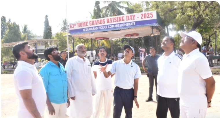 పోలీస్ వర్సెస్ ప్రెస్ ఫ్రెండ్లీ క్రికెట్ మ్యాచ్ లో 43 పరుగులతో విజయం సాధించిన పోలీస్ టీం