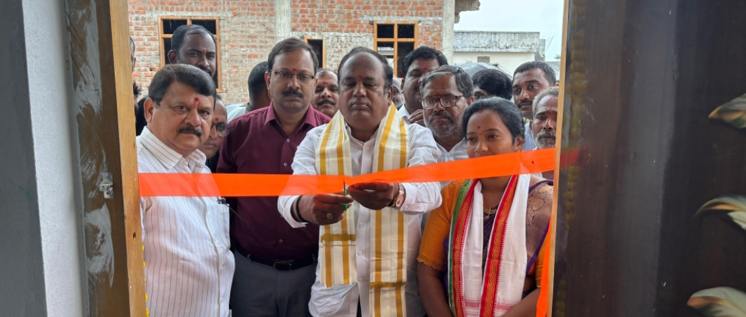 సీతాయి పేట  గ్రామం లో ఇందిరమ్మ ఇండ్ల గృహప్రవేశాలను ప్రారంభించిన  రూరల్ ఎమ్మెల్యే డాక్టర్ భూపతి రెడ్డి