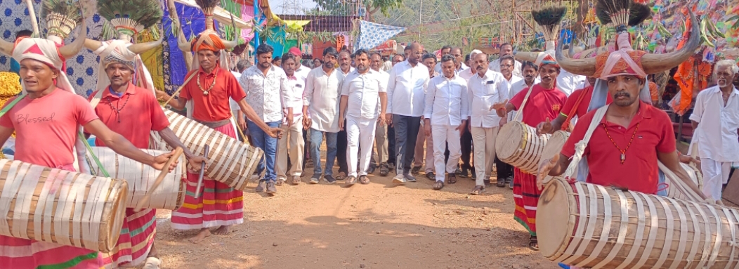 సమ్మక్క సారక్క జాతర ప్రపంచంలోనే అతిపెద్ద గిరిజన పండుగ