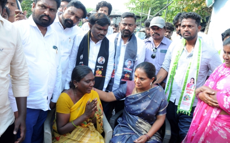 రాజేష్ మృతికి స్థానిక మంత్రి ఉత్తమ్ బాధ్యత వహించాలి : కల్వకుంట్ల కవిత