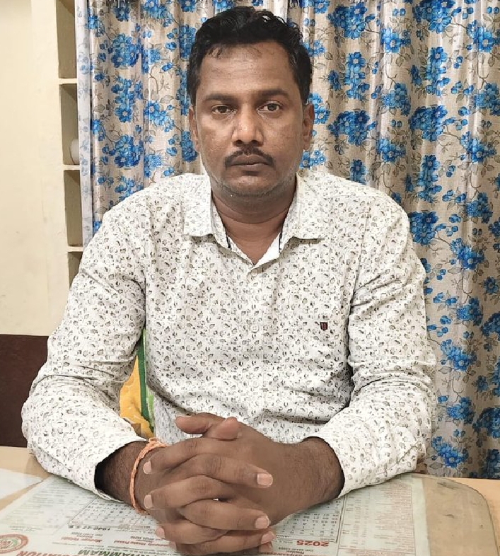 మోటార్ వెహికల్ ఇన్స్పెక్టర్ ను అరెస్ట్ చేసిన ఏసీబీ అధికారులు