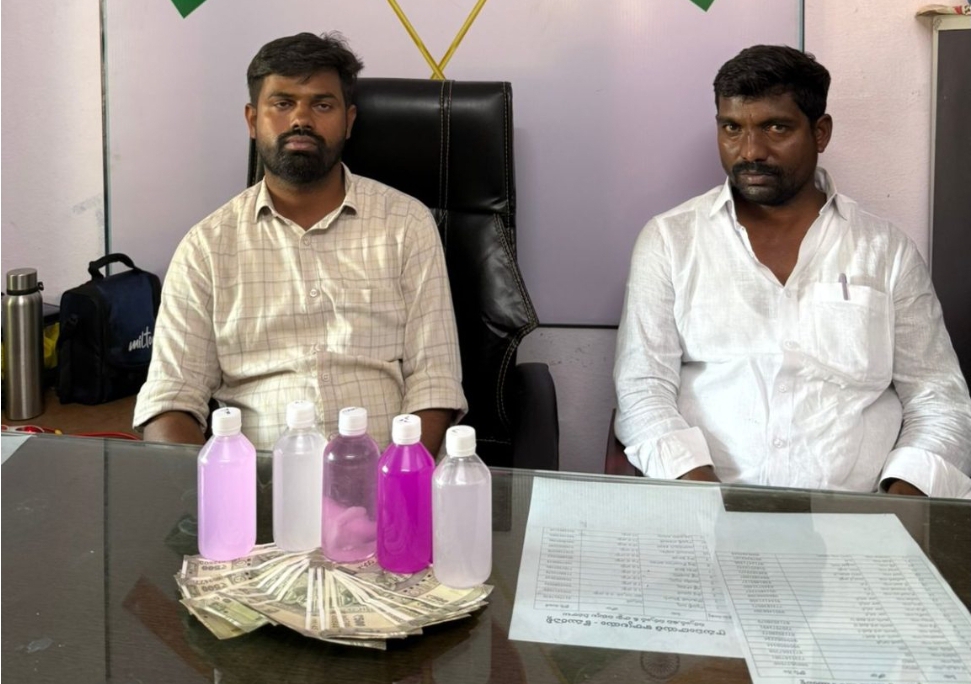 ఏసీబీ వలలో పంచాయతీ కార్యదర్శి మరియు సర్పంచ్ భర్త 