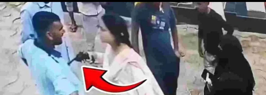 రెచ్చిపోయిన మహిళ.. ఆ వ్యక్తి గుండెపై గన్నుపెట్టి