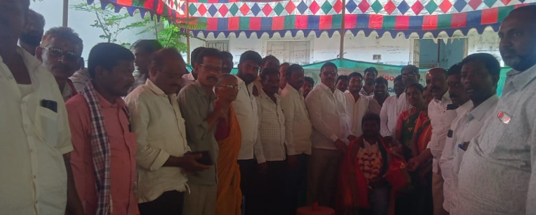 వెంగన్నపాలెం సర్పంచ్ గా బాధ్యతలు చేపట్టిన ఆంగోతు రామారావు సన్మానించిన ఎల్లంకి సత్యనారాయణ