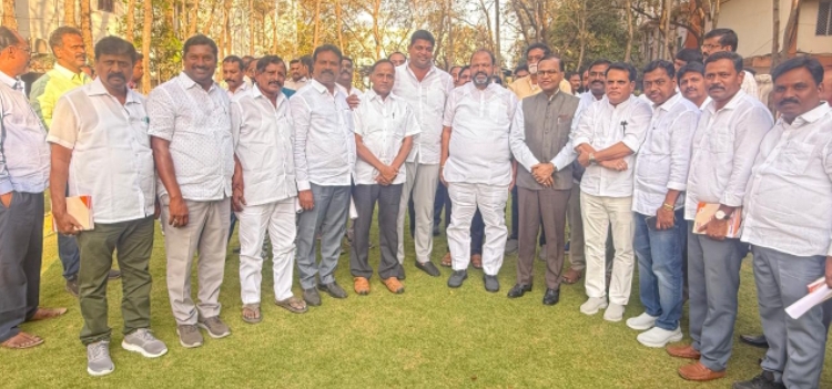 హైదరాబాదులో  మర్రి చెన్నారెడ్డి మానవ వనరుల కాన్ఫరెన్స్ హాల్లో టీఎన్జీవో క్యాలెండర్, డైరీ ఆవిష్కరణ