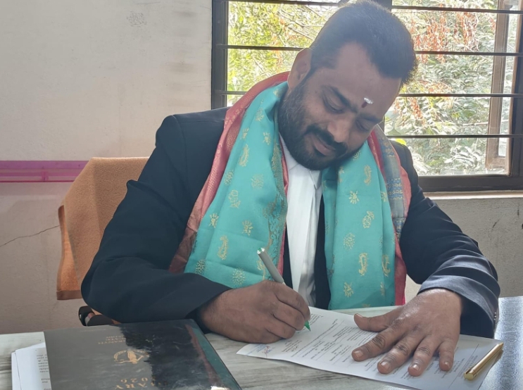 సీనియర్ సివిల్ జడ్జి కోర్టు (AGP) అదనపు ప్రభుత్వ న్యాయవాదిగ బాధ్యతలు తీసుకున్న జడల రజనీకాంత్