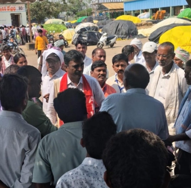 రైతుల మక్కల కొనుగోళ్లలో చిత్తశుద్ధి లేని ప్రభుత్వం